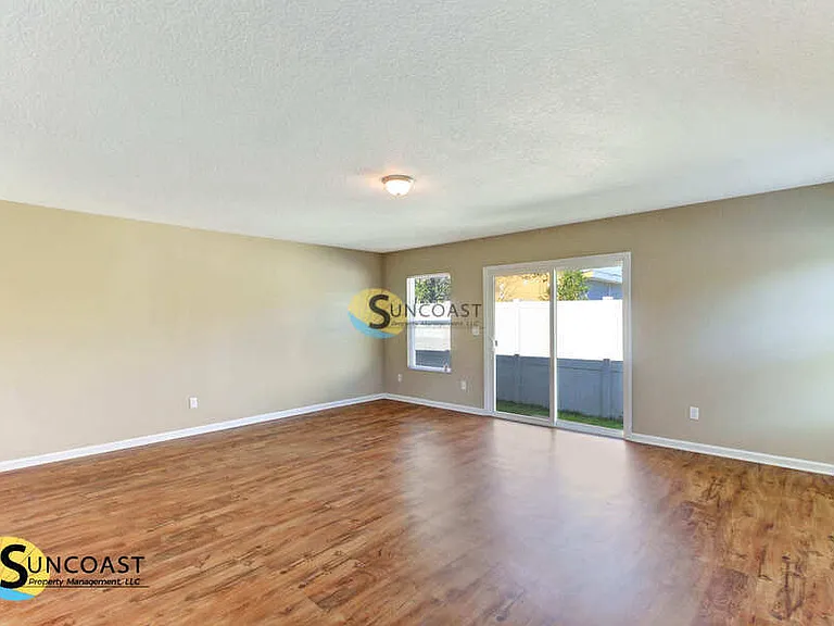 8001 Ridgehill View Rd — Photo 7