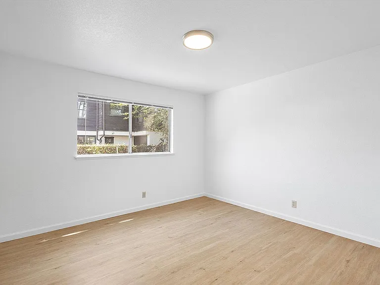 1530 Stanton St #C — Photo 11