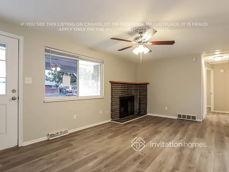 250 Aspen Dr — Photo 2