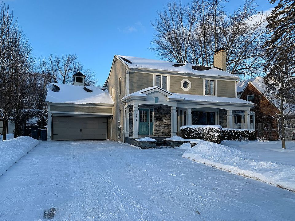 2nd image of 975 Mohegan Ave