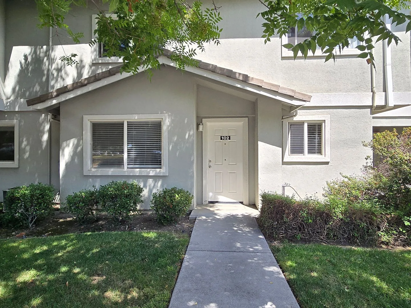 Blackford Ave — Photo 2