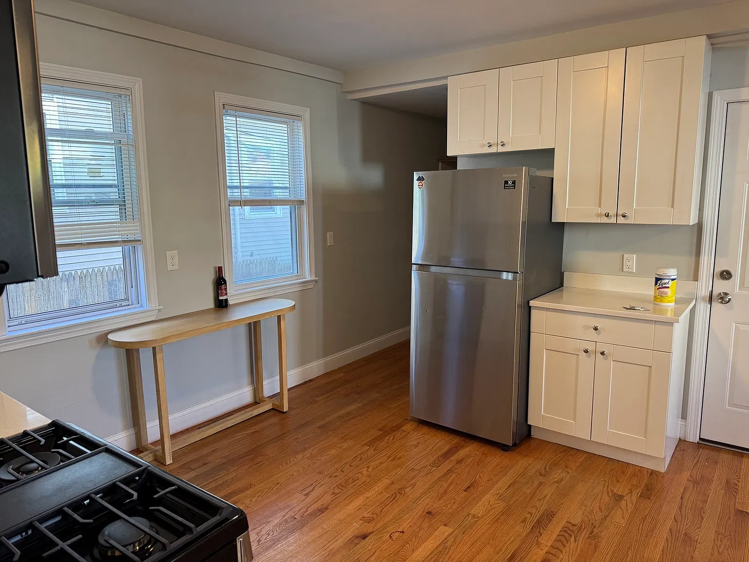 3 bed, 2.0 bath, 1500 sqft, $3,400 — Photo 3