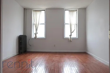 Rented by Rennit Inc.