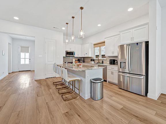 4th image of 1008 Bolden Ave