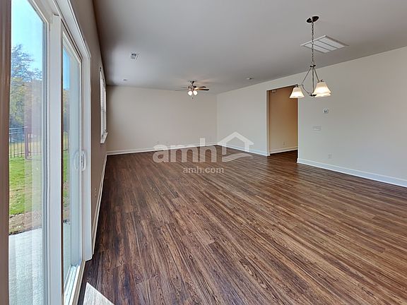 5th image of 3020 Esquire Dr