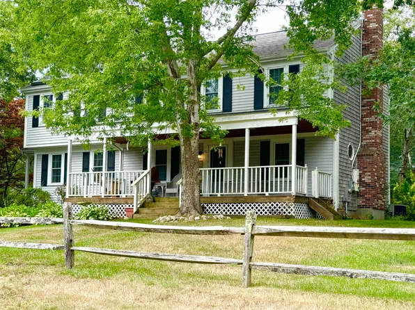 30 Blackthorn Path, Forestdale, MA 02644
