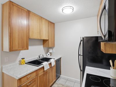 2616 Harriet Ave APT 204, Minneapolis, MN, 55408