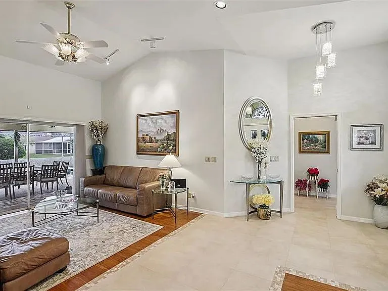 3158 Shoreline Dr — Photo 5