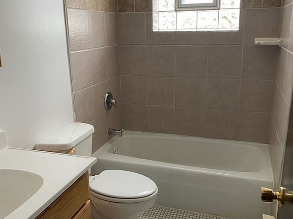 30 W Cook St #4