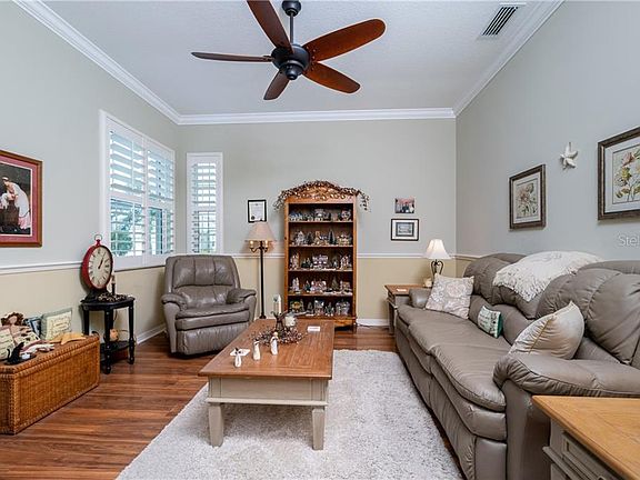 4th image of 11017 Barnsley Dr