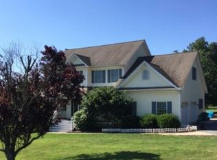 3853 Fairway Oaks Dr, Hampstead, MD 21074