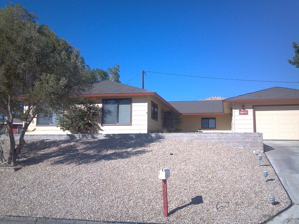 Front Entry & Courtyard