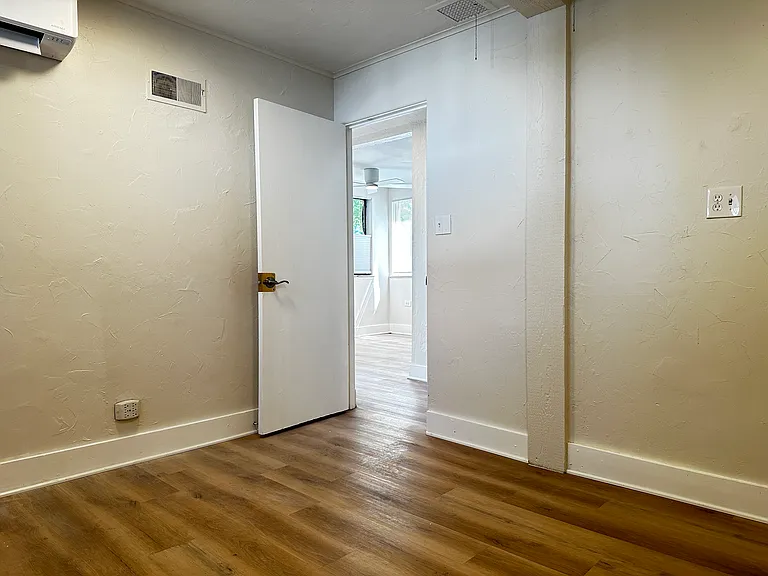 2035 E 18th Ave #11 — Photo 7
