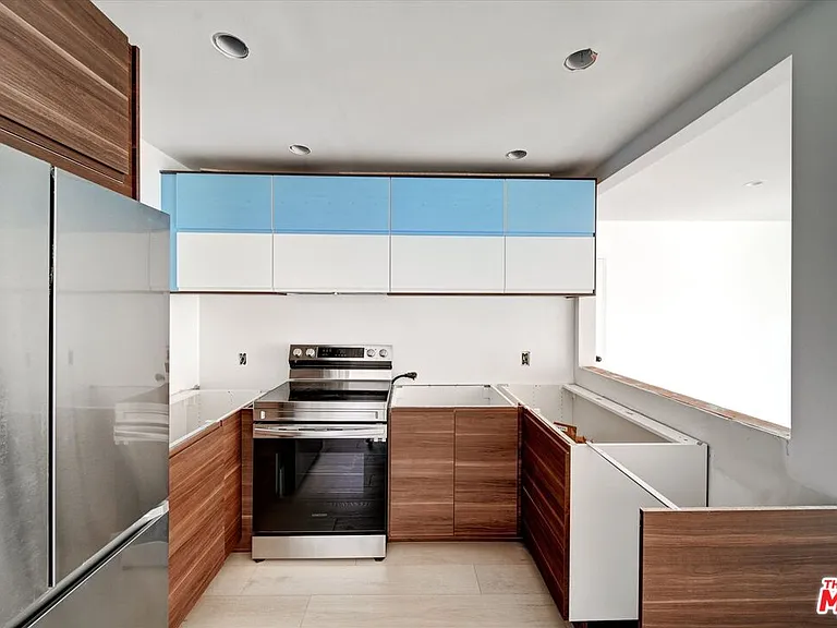 15 Spinnaker St #101 — Photo 10