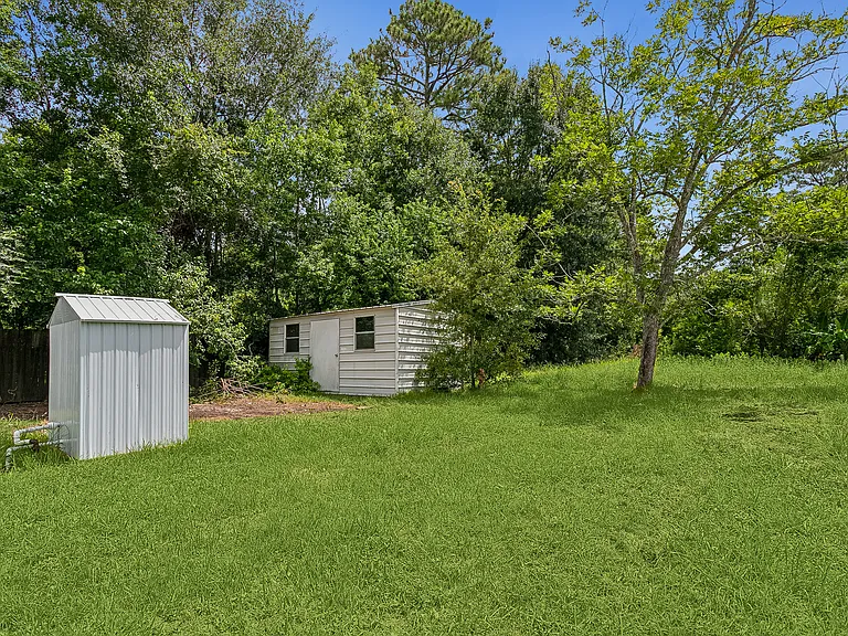 162 Hoover Dr — Photo 15