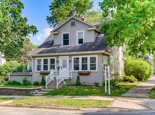 2123 Hawthorne Ave, Minneapolis, MN 55405