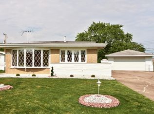 303 Homewood Ct, Chicago Heights, IL