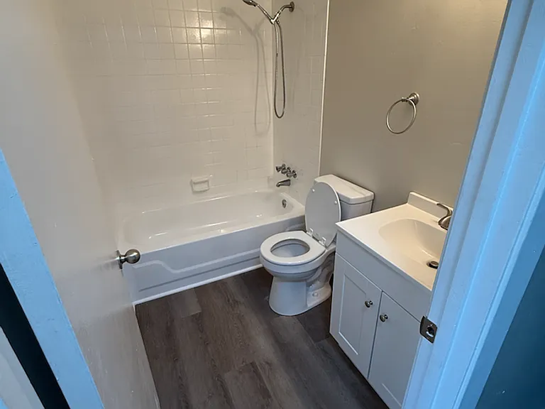 2718 Painter Ave — Photo 9