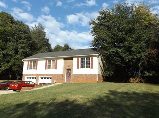 2114 Kayla Ct SE, Conover, NC 28613