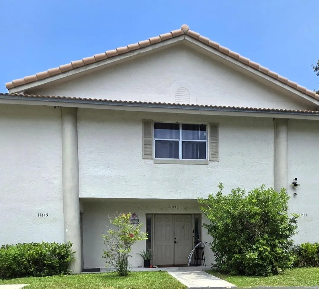 3 bed, 2.5 bath, 1350 sqft, $2,900 — Photo 1