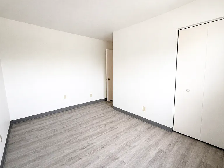 Independence Park Townhomes — Photo 8