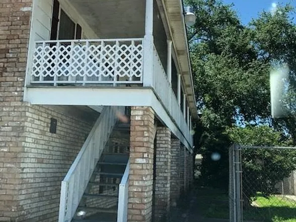 2012 1/2 Johnston St APT 5, Lafayette, LA 70503