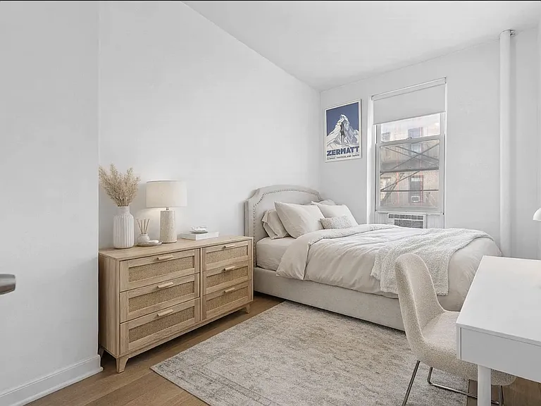 102 Christopher St #4D — Photo 6