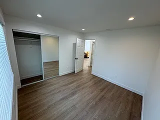 816 E 87th Pl — Photo 9