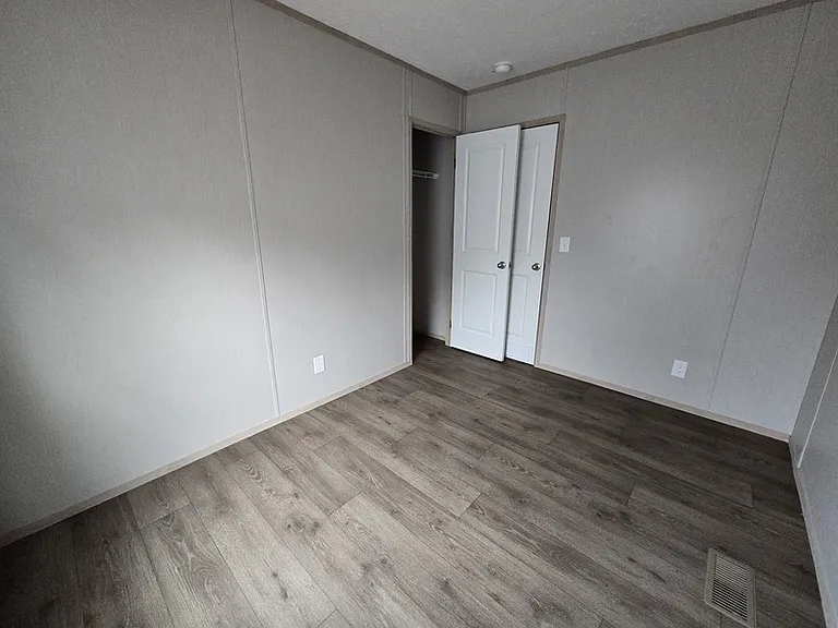 1943 Boxwood Ln — Photo 17