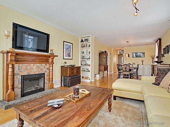 3rd image of 1214 W Webster Ave APT 4E