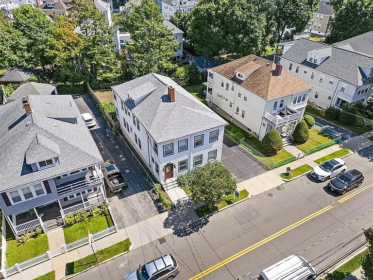 173 School St — Photo 23