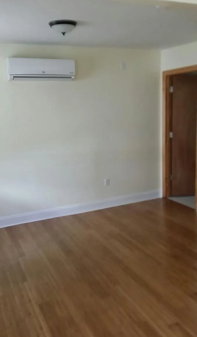 Studio, 580 sqft, $2,080 — Photo 2