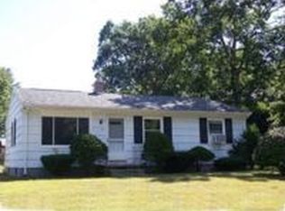 75 Berard Cir, Springfield, MA 01128