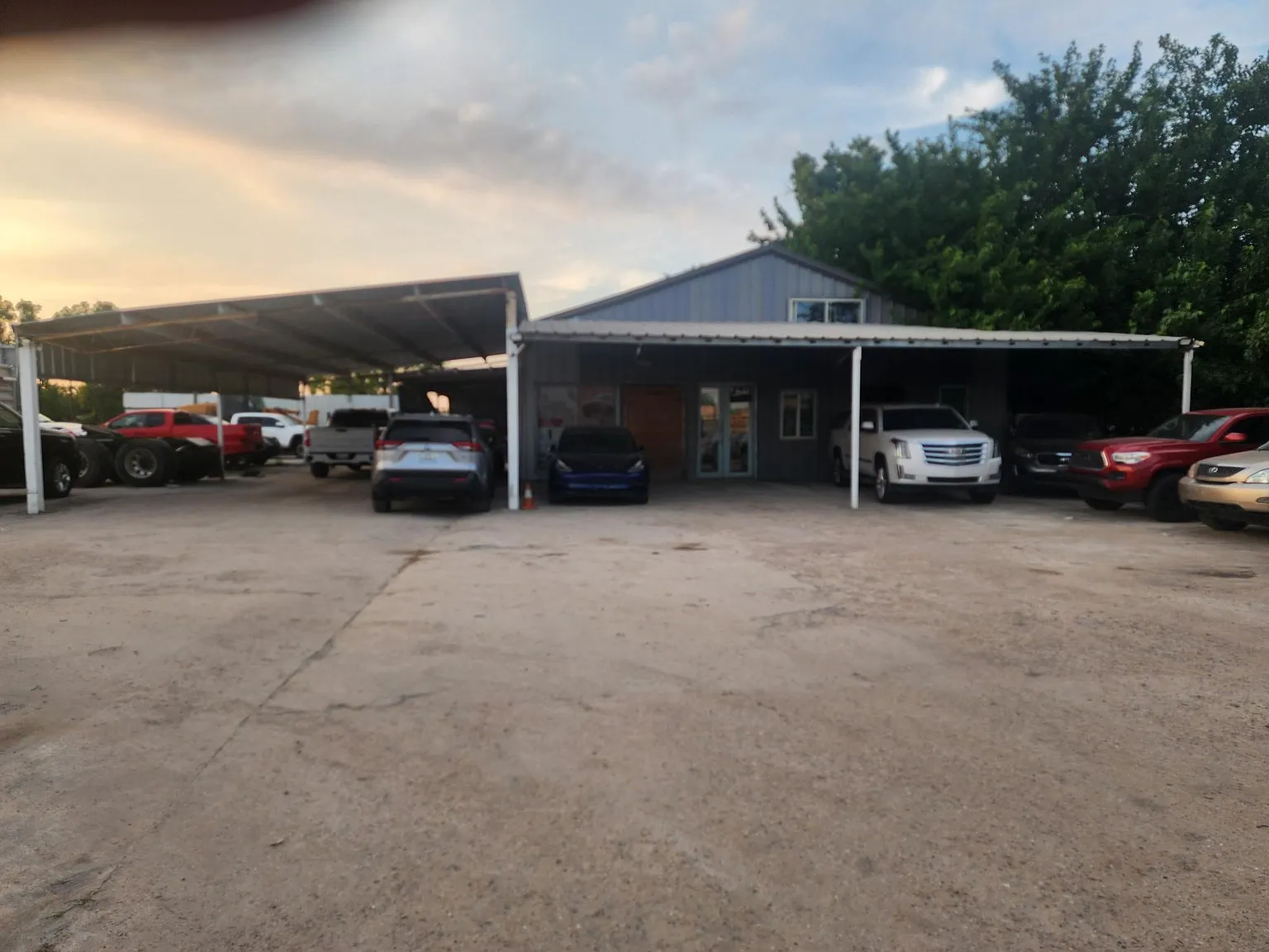 Studio, 1.0 bath, 10000 sqft, $15,000 — Photo 4