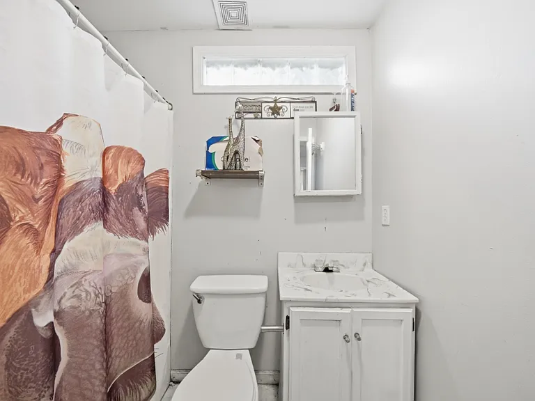 834 Drummond St SW #1 — Photo 9