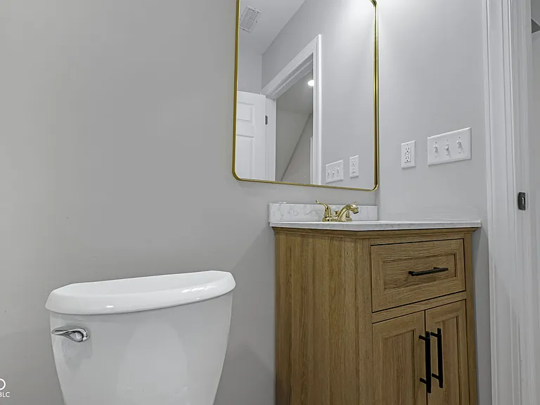 2209 Noble St #2 — Photo 19