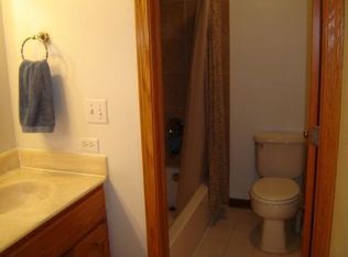 6165 Knoll Wood Rd APT 201, Willowbrook, IL 60527