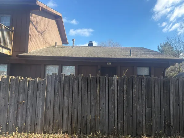 4621 Lockner Dr #6, Urbandale, IA 50322