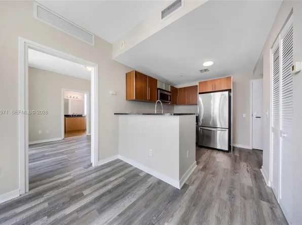 300 S Biscayne Blvd #T-2911, Miami, FL 33131