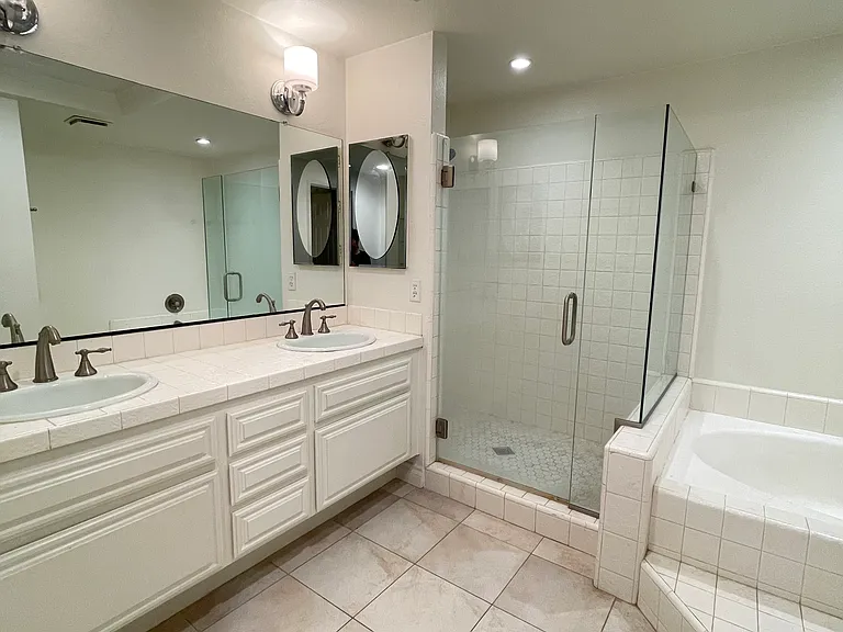 1643 Mankato Ct — Photo 37