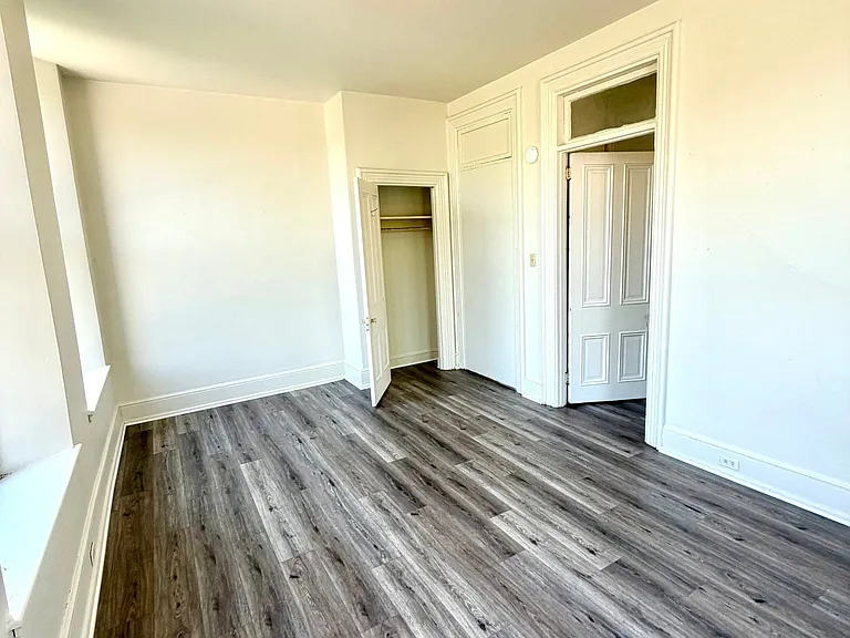 446 N Duke St #2F — Photo 5