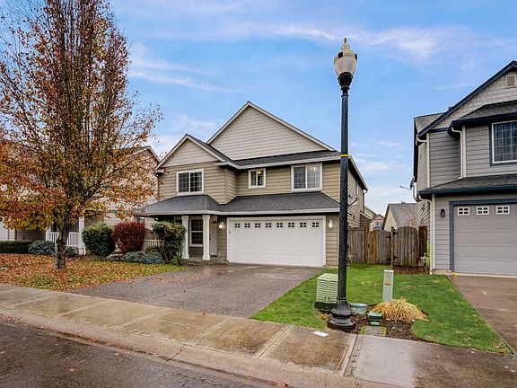 3rd image of 16406 NE 43rd Way