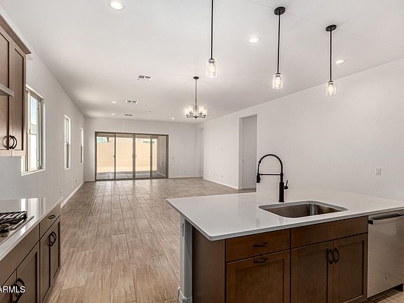 4th image of 17586 W BLUE SKY Drive