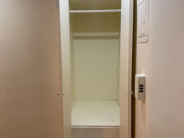 569 Vermont Street image 2 of 19