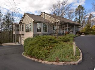 1915 Cline Dr, Gatlinburg, TN 37738