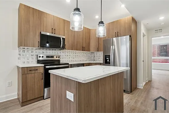 2203 N 8th St — Photo 10
