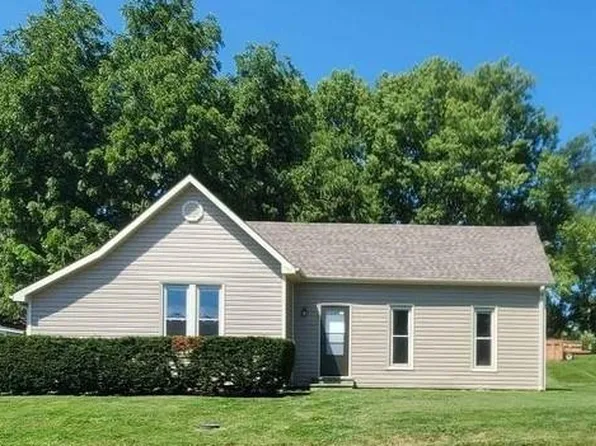 304 Camden St, Camden Point, MO 64018