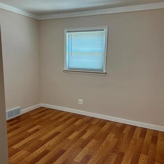 24820 Culver St — Photo 8