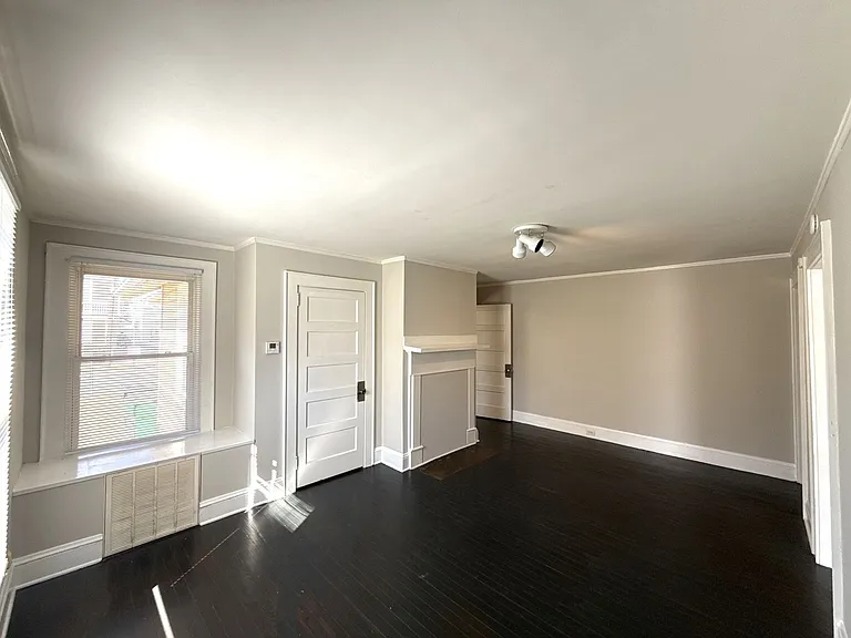 A0A69-904-906 Harrill Street — Photo 8