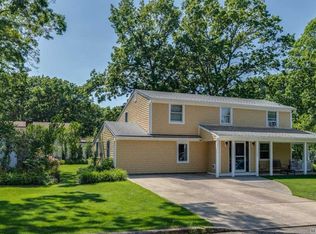 36 Beach Ave, Pt Jefferson Station, NY 11776